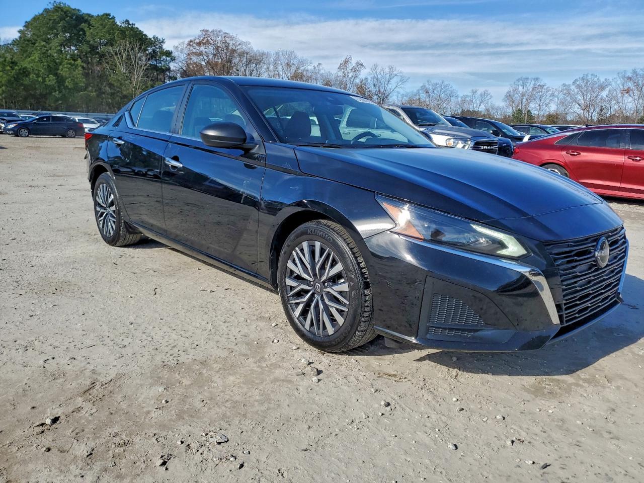 2025 NISSAN ALTIMA SV photo 4