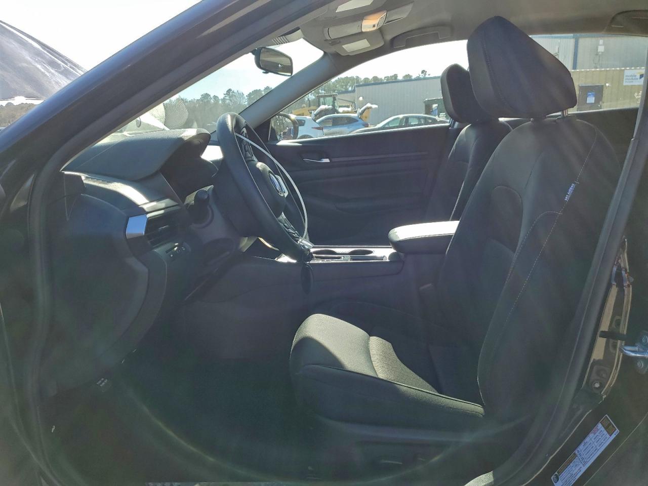 2025 NISSAN ALTIMA SV photo 7