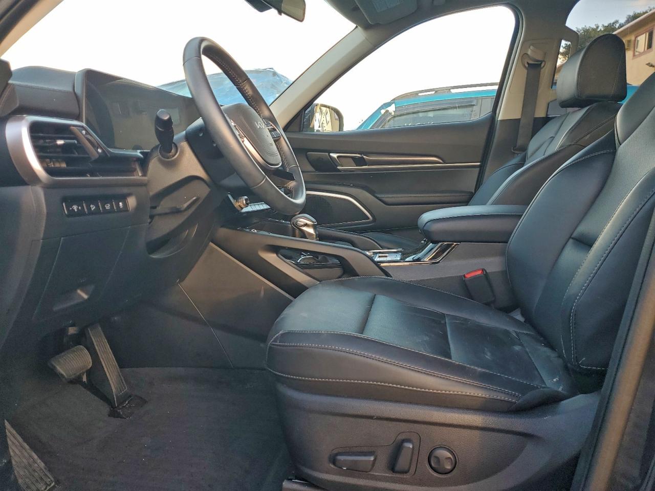 2025 KIA TELLURIDE S photo 7