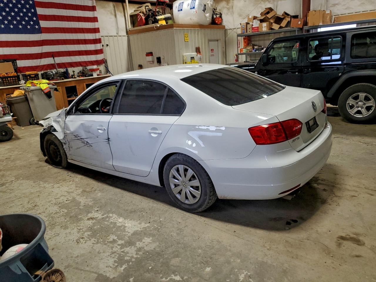 2014 VOLKSWAGEN JETTA BASE photo 2