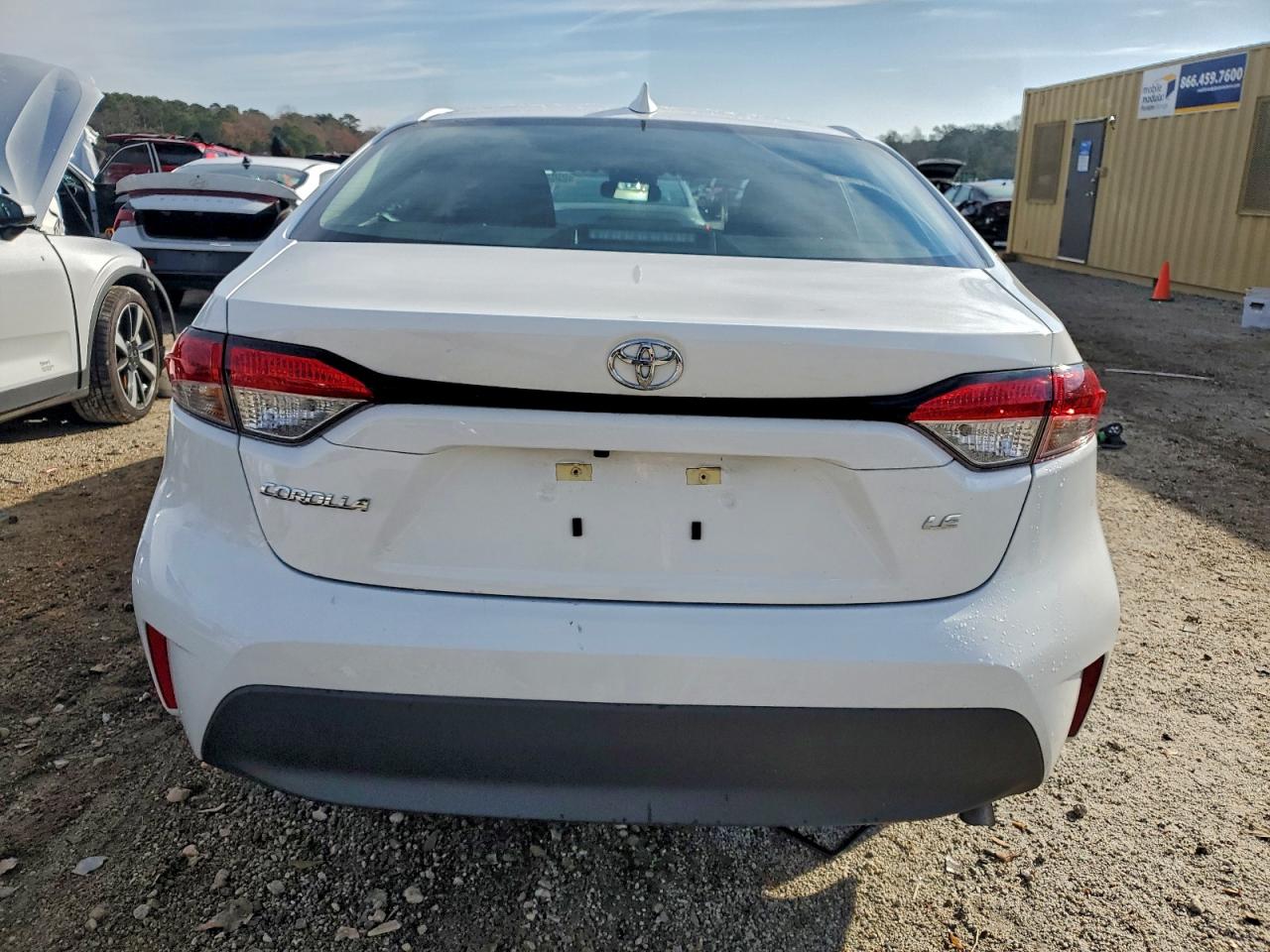2025 TOYOTA COROLLA LE photo 11