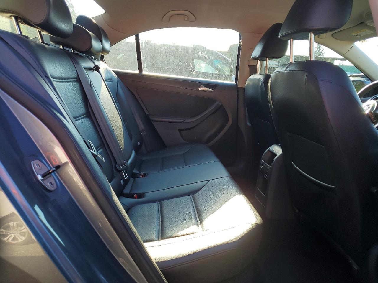 2014 VOLKSWAGEN JETTA SE photo 10