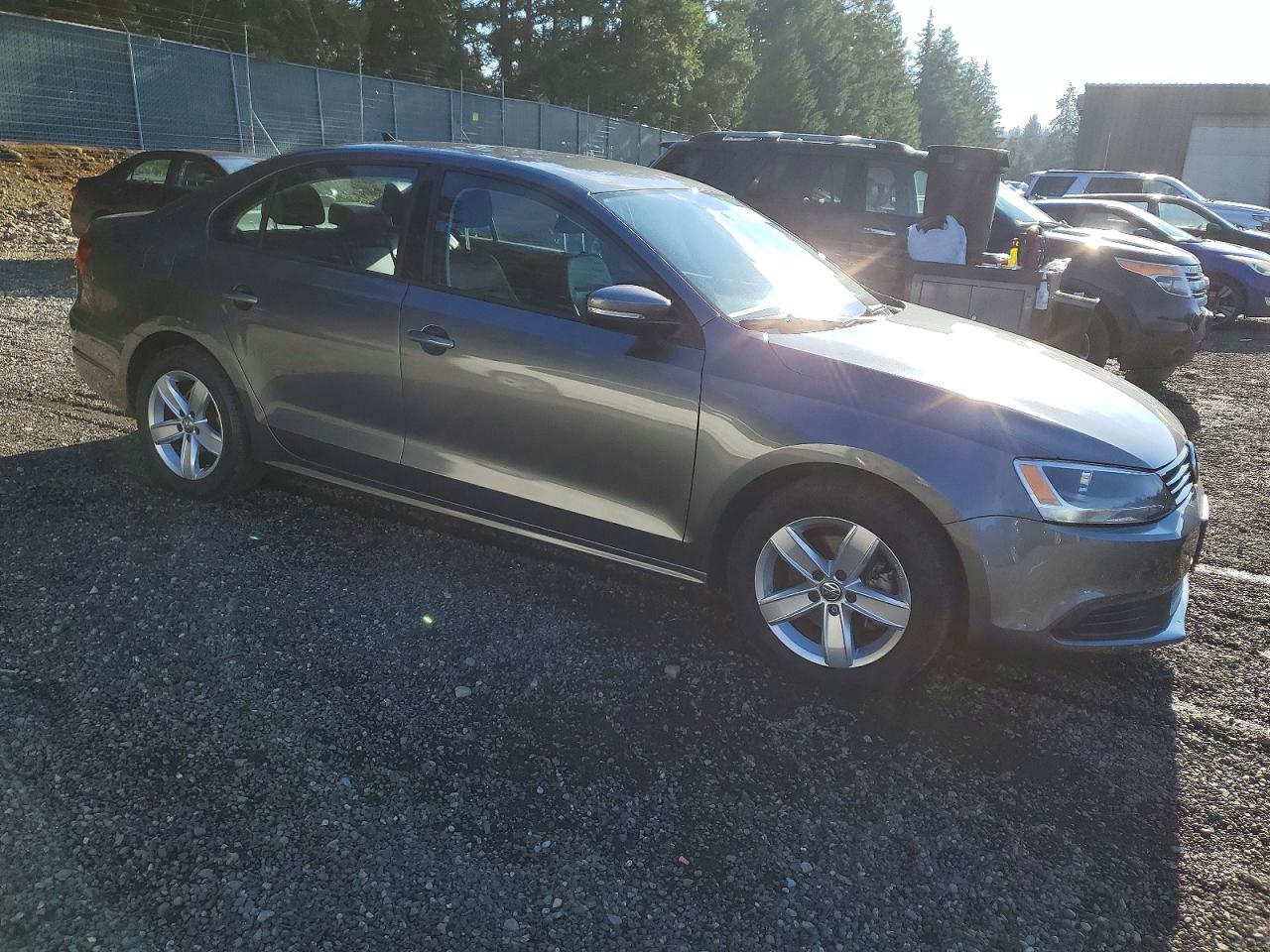 2014 VOLKSWAGEN JETTA SE photo 4