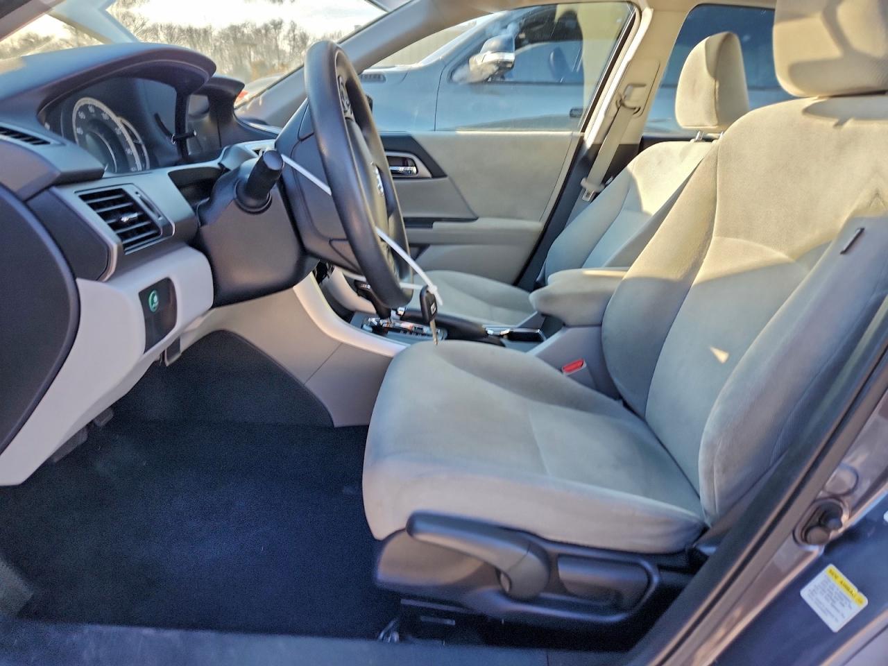 2013 HONDA ACCORD LX photo 7