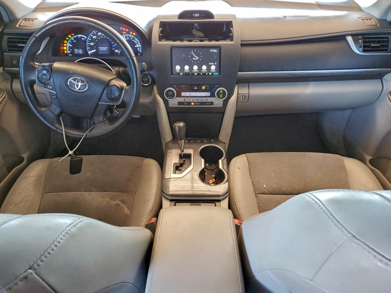 2014 TOYOTA CAMRY HYBRID photo 8