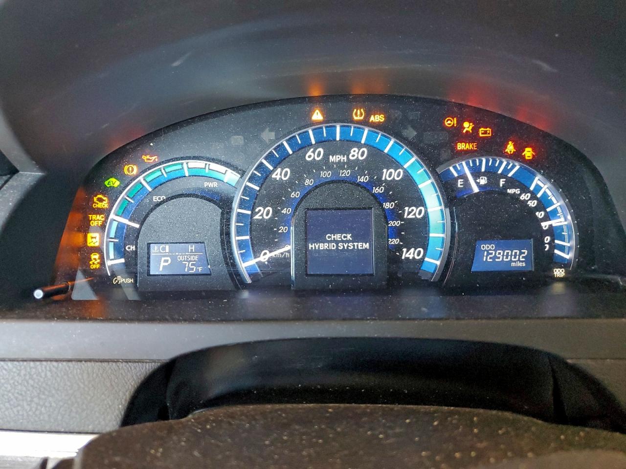 2014 TOYOTA CAMRY HYBRID photo 9
