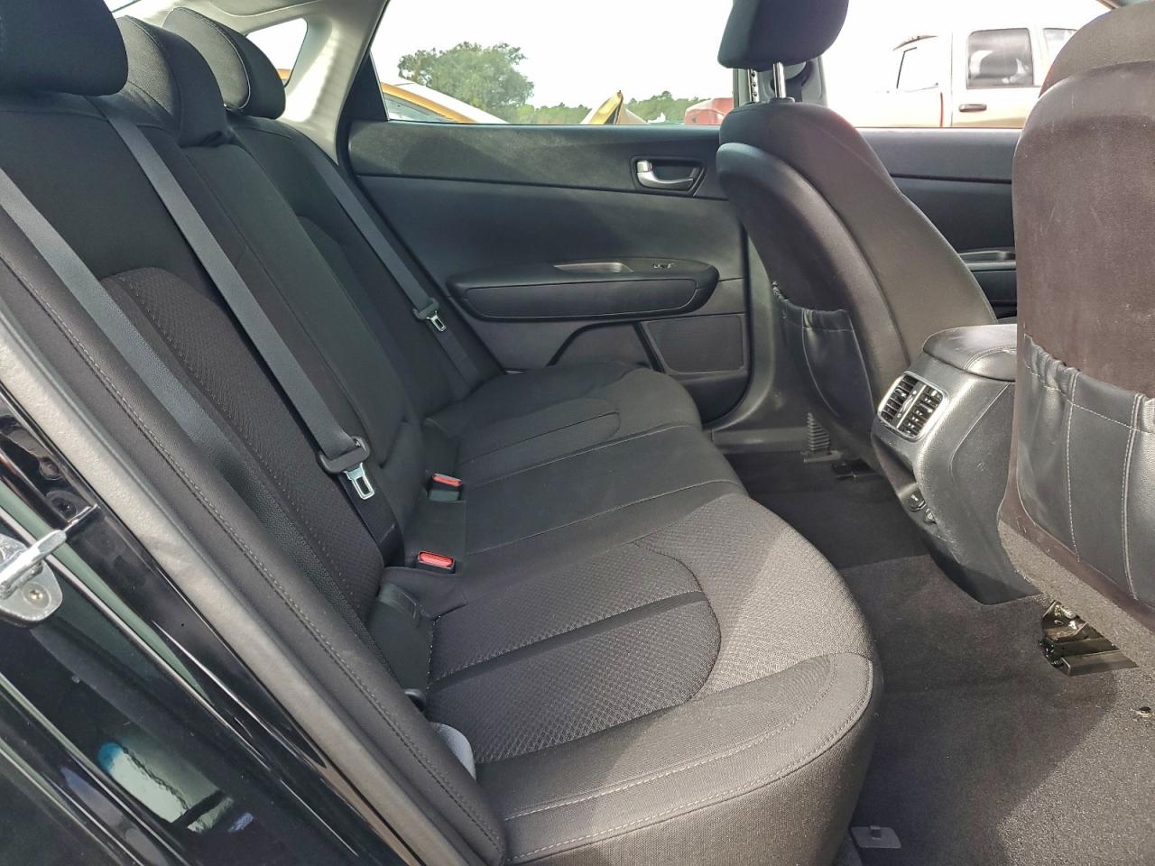2016 KIA OPTIMA LX photo 10