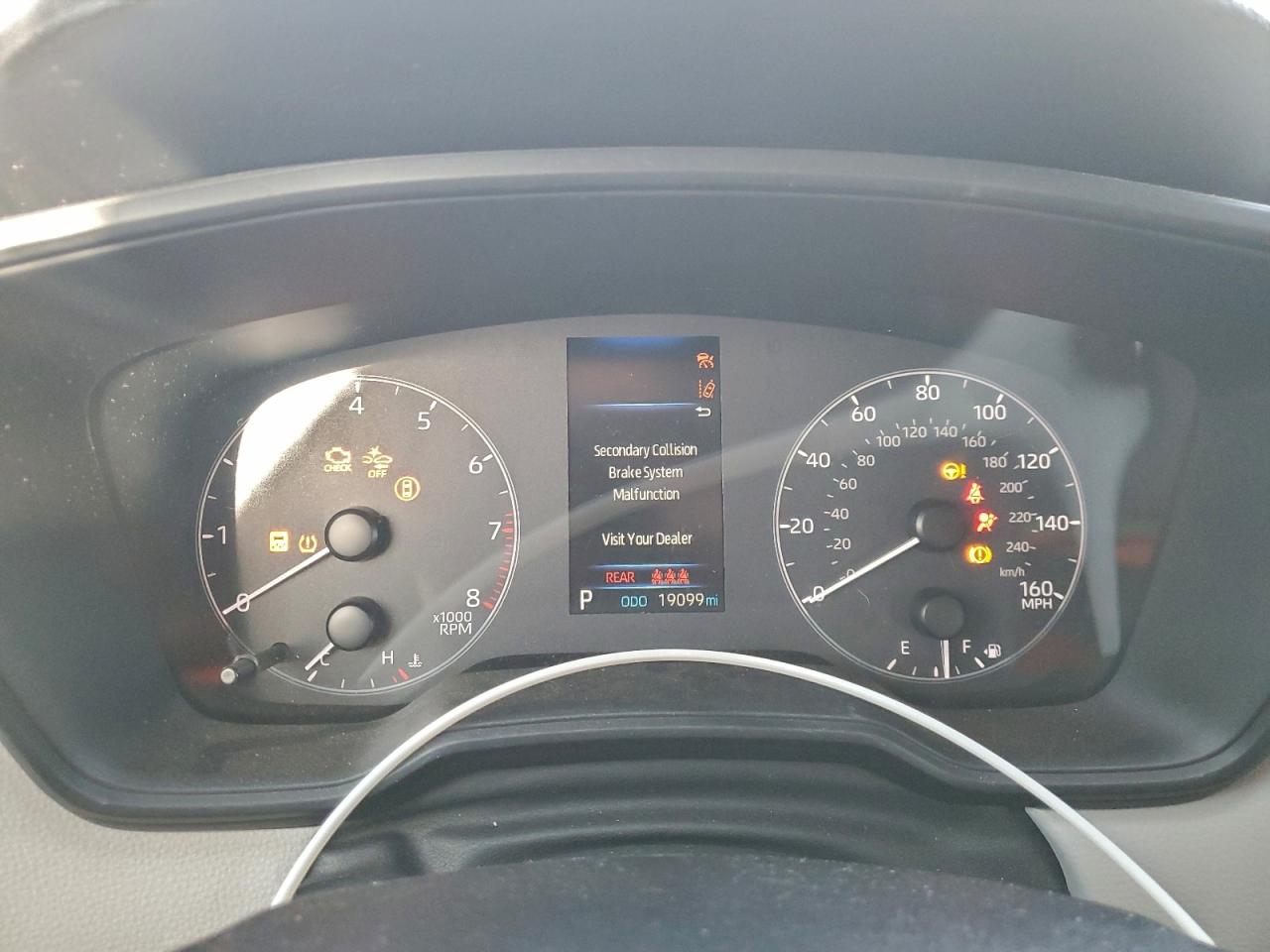 2024 TOYOTA COROLLA CROSS L photo 9