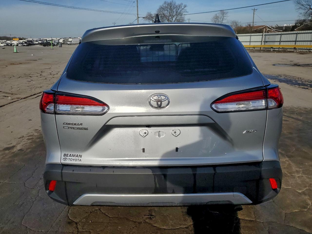 2024 TOYOTA COROLLA CROSS L photo 6