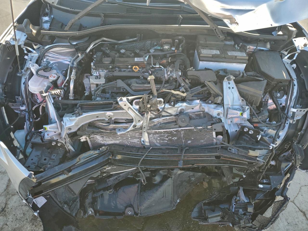 2024 TOYOTA COROLLA CROSS L photo 12