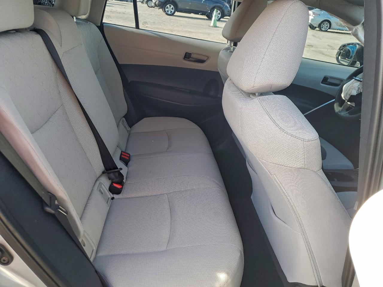 2024 TOYOTA COROLLA CROSS L photo 11