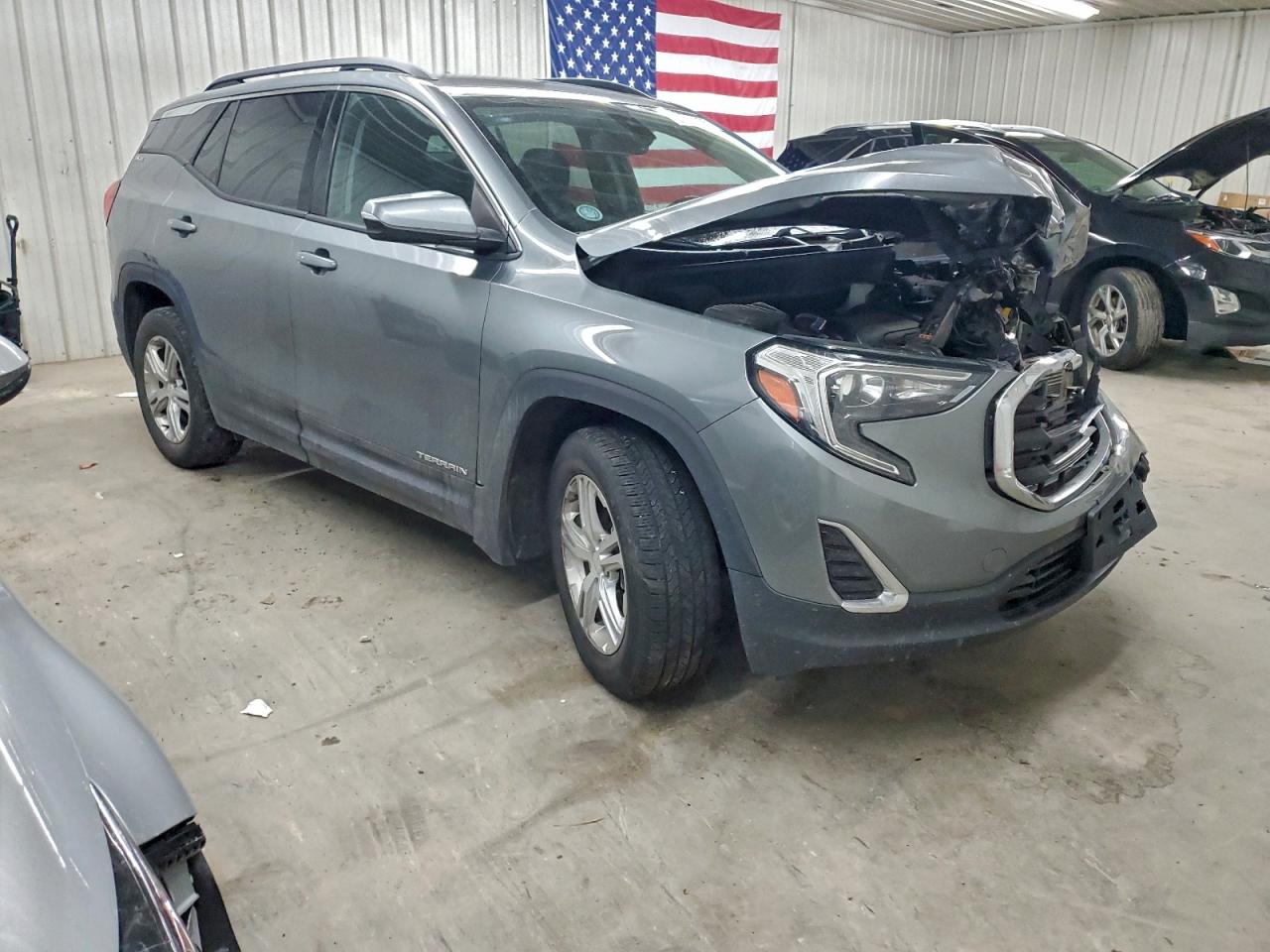 2020 GMC TERRAIN SLE photo 4