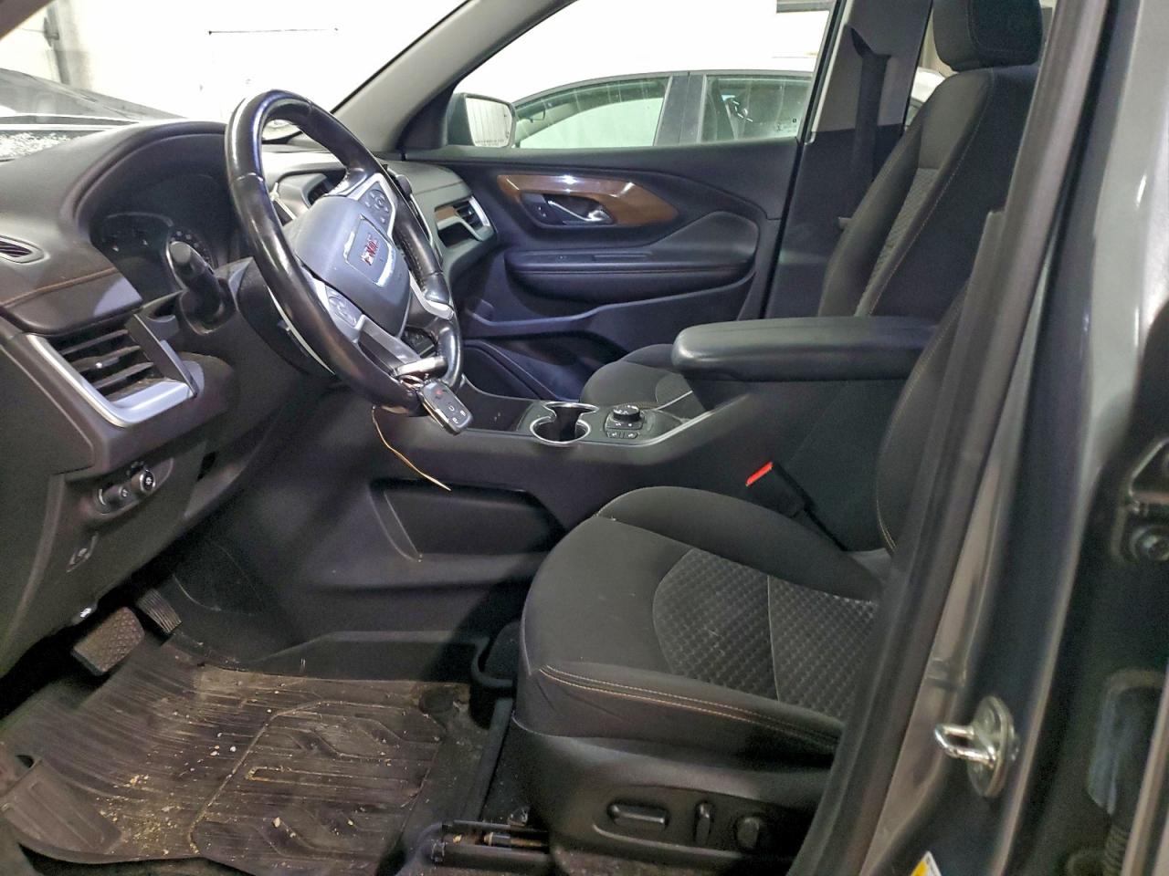 2020 GMC TERRAIN SLE photo 7