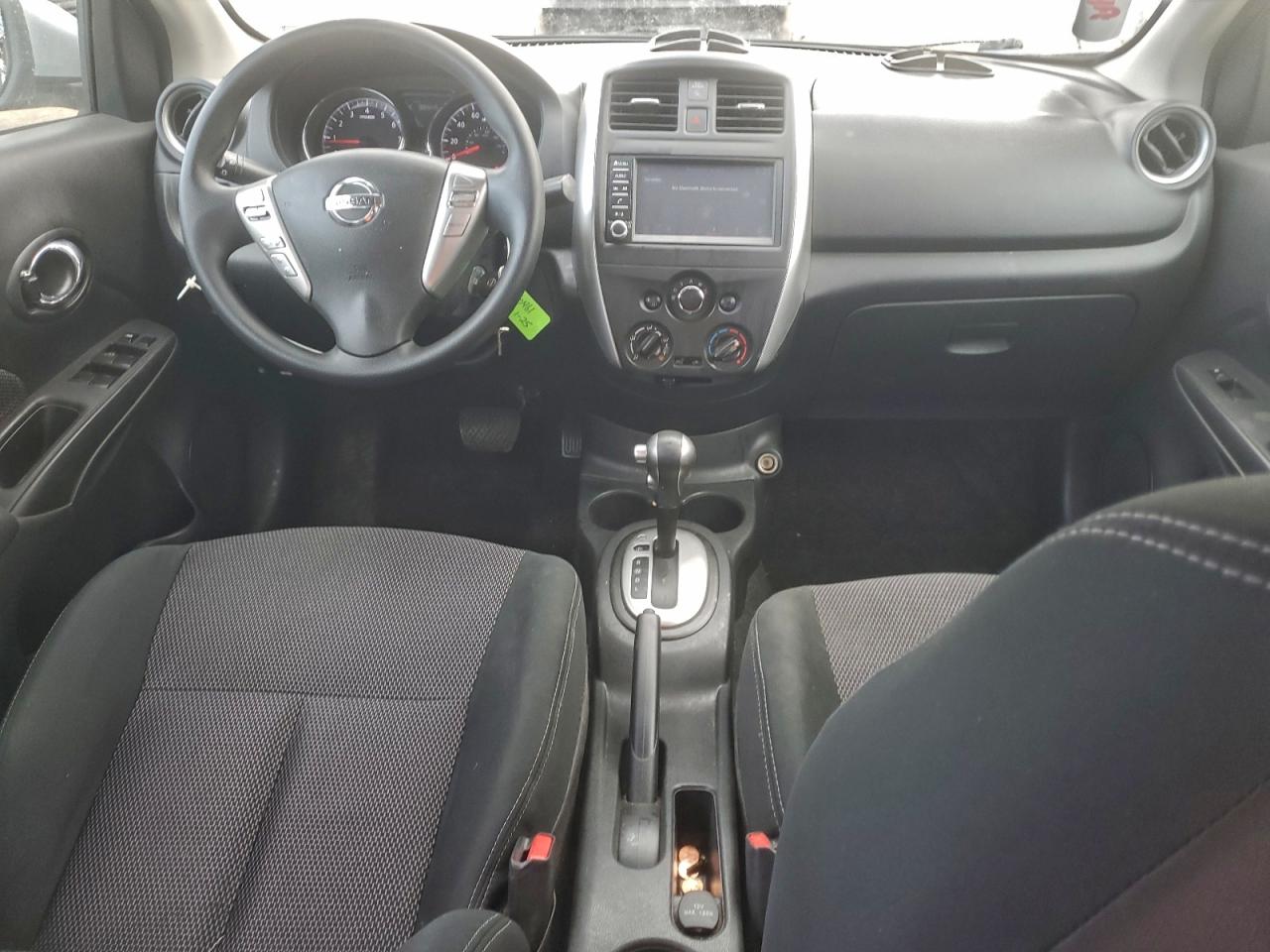 2019 NISSAN VERSA S photo 8