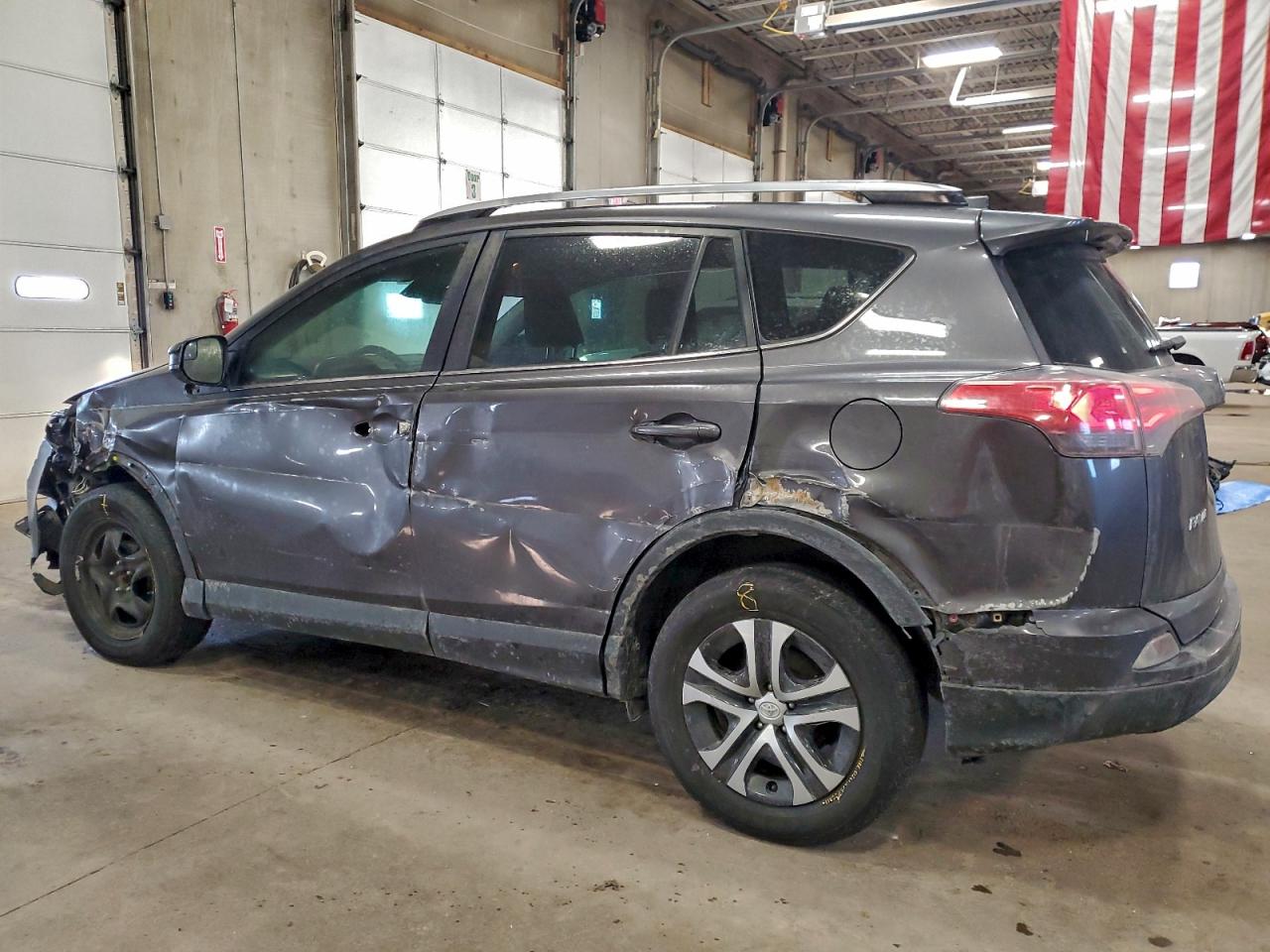 2017 TOYOTA RAV4 LE photo 2