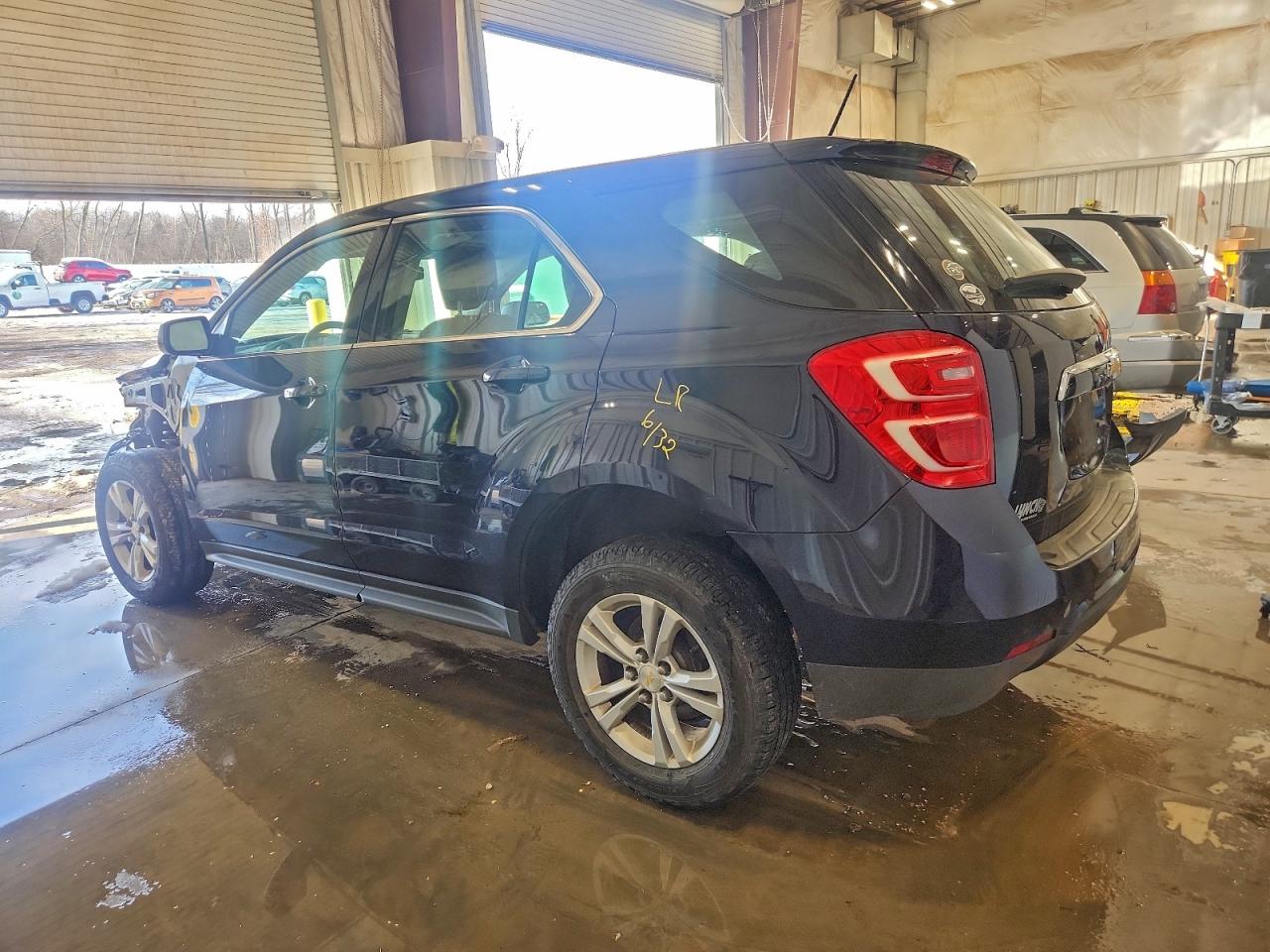 2016 CHEVROLET EQUINOX LS photo 2