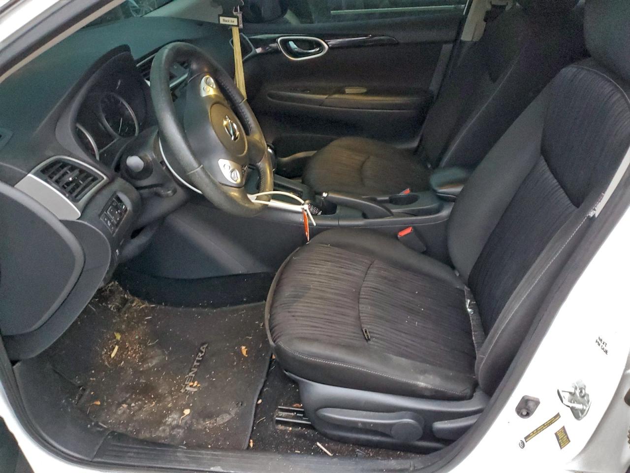 2019 NISSAN SENTRA S photo 7