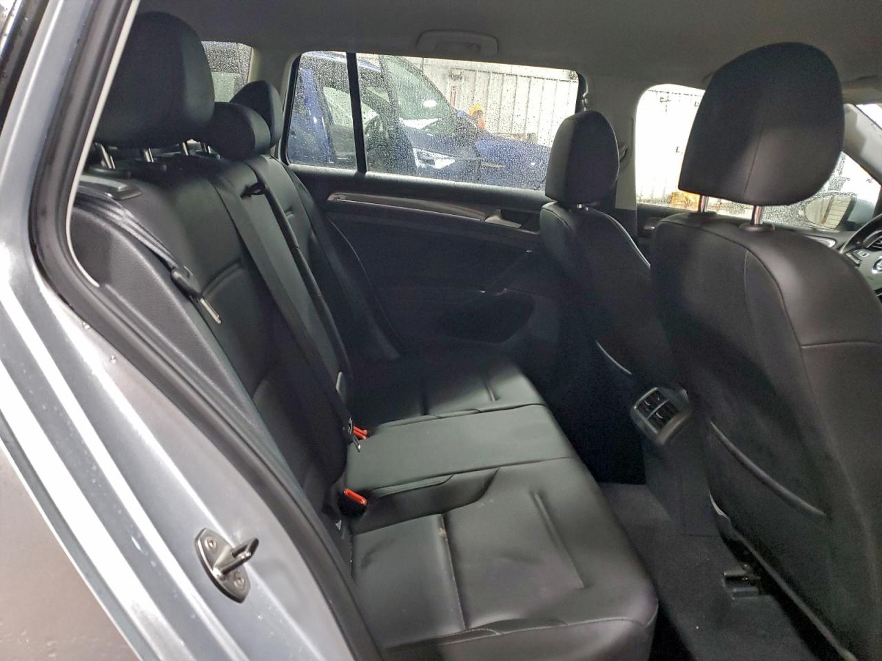 2017 VOLKSWAGEN GOLF ALLTRACK S photo 10