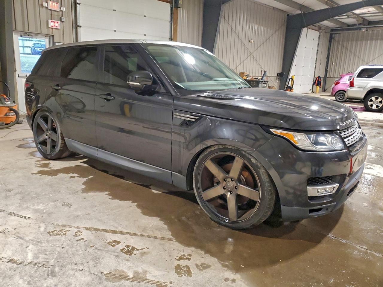 2014 LAND ROVER RANGE ROVER SPORT SE photo 4