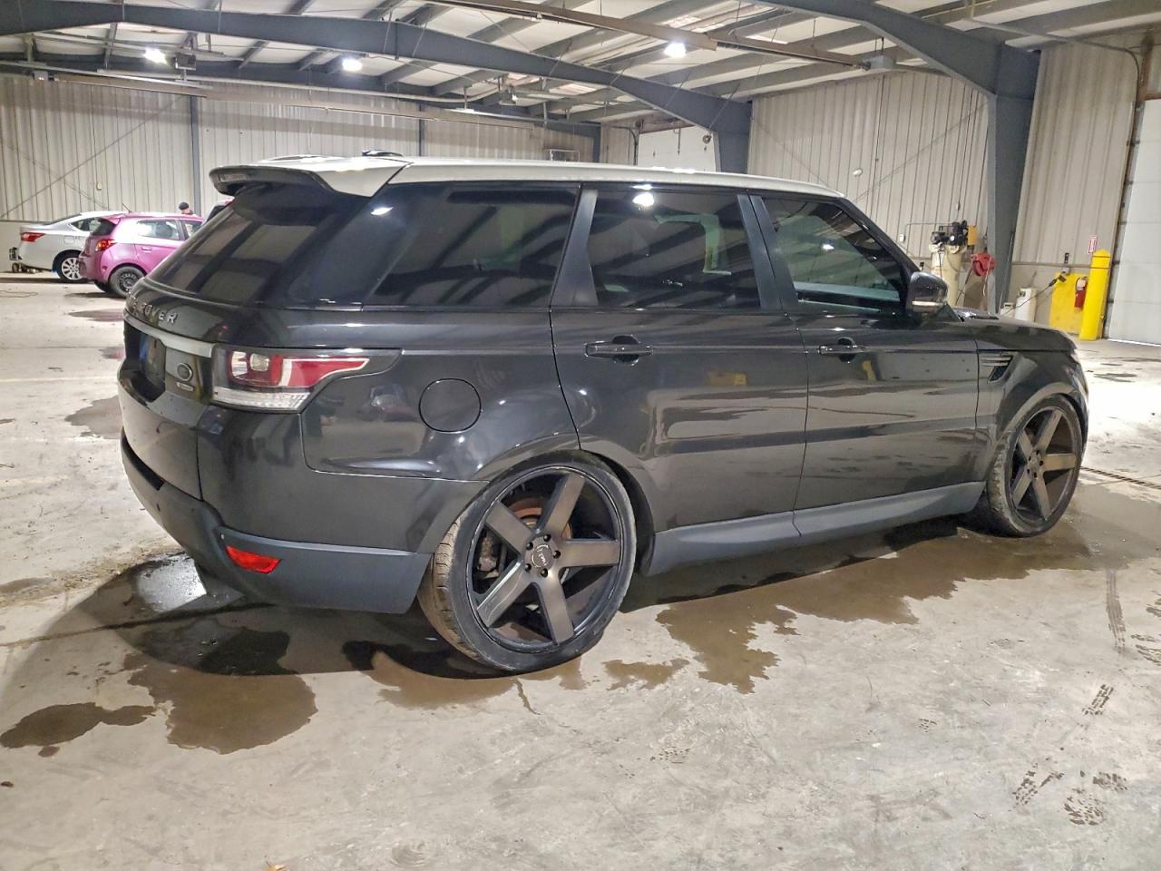 2014 LAND ROVER RANGE ROVER SPORT SE photo 3