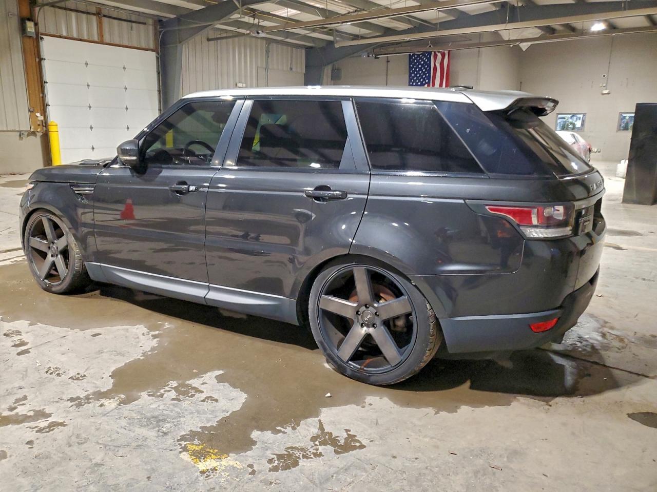 2014 LAND ROVER RANGE ROVER SPORT SE photo 2