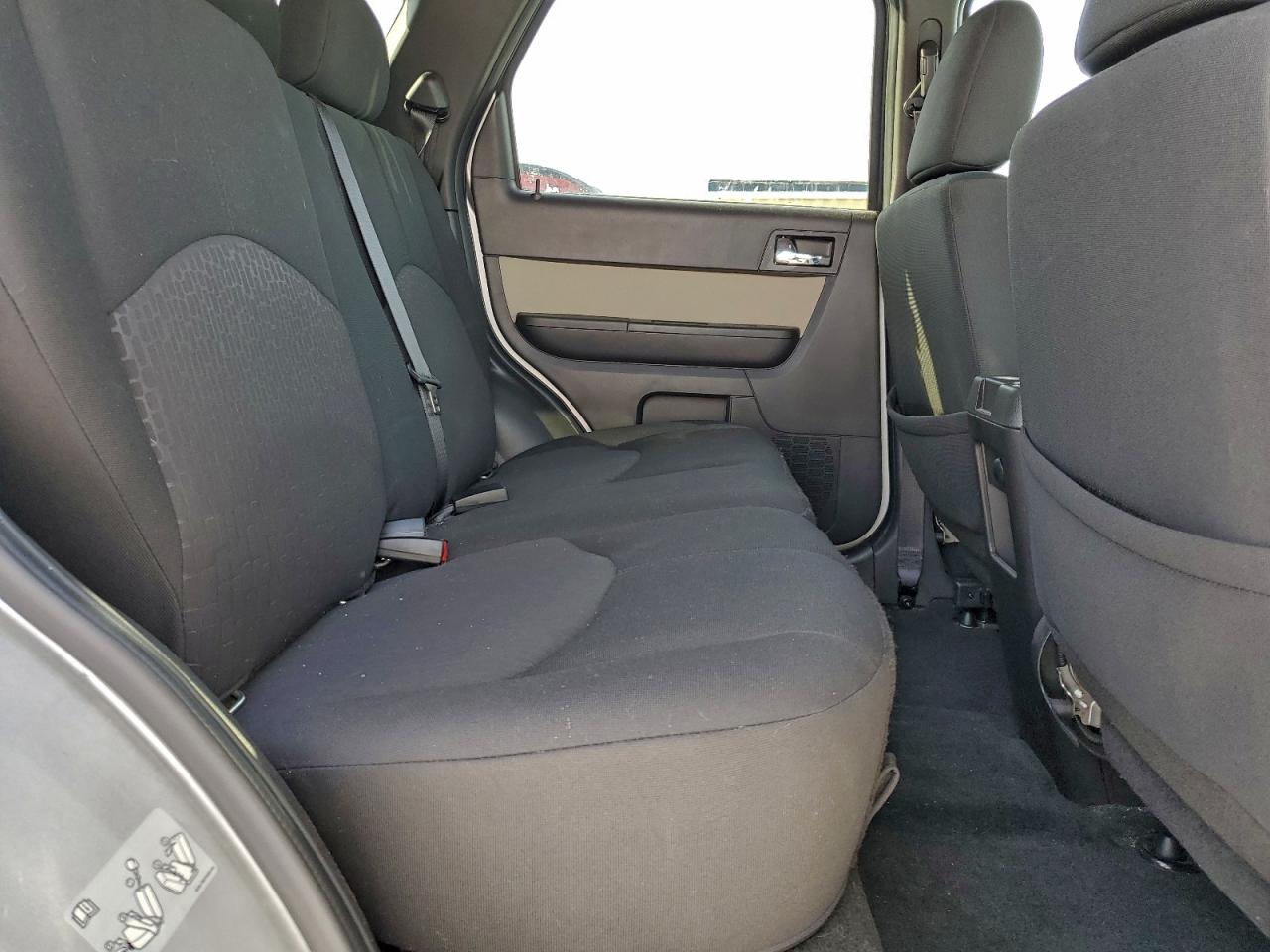 2011 MERCURY MARINER photo 11