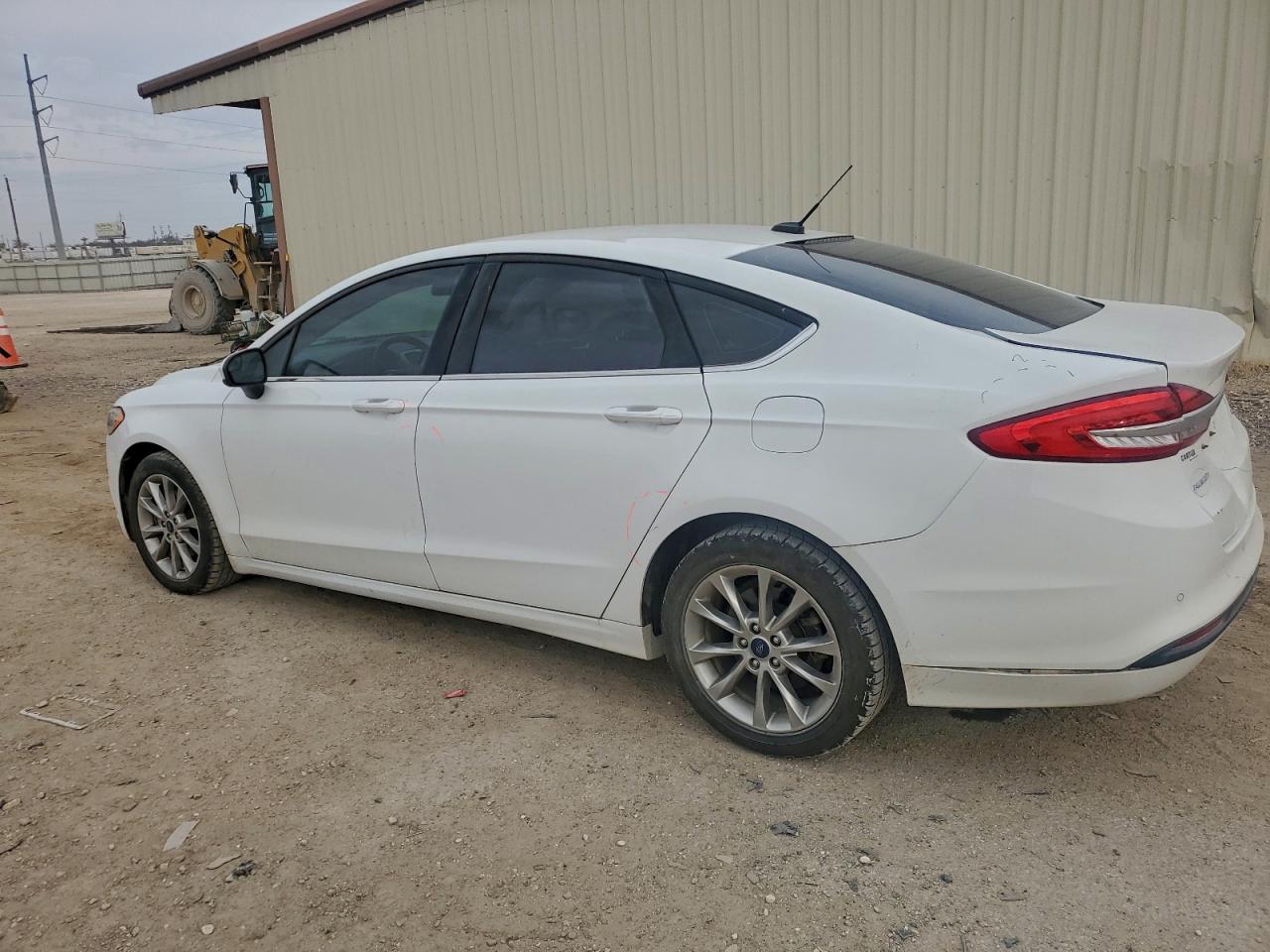 2017 FORD FUSION SE photo 2
