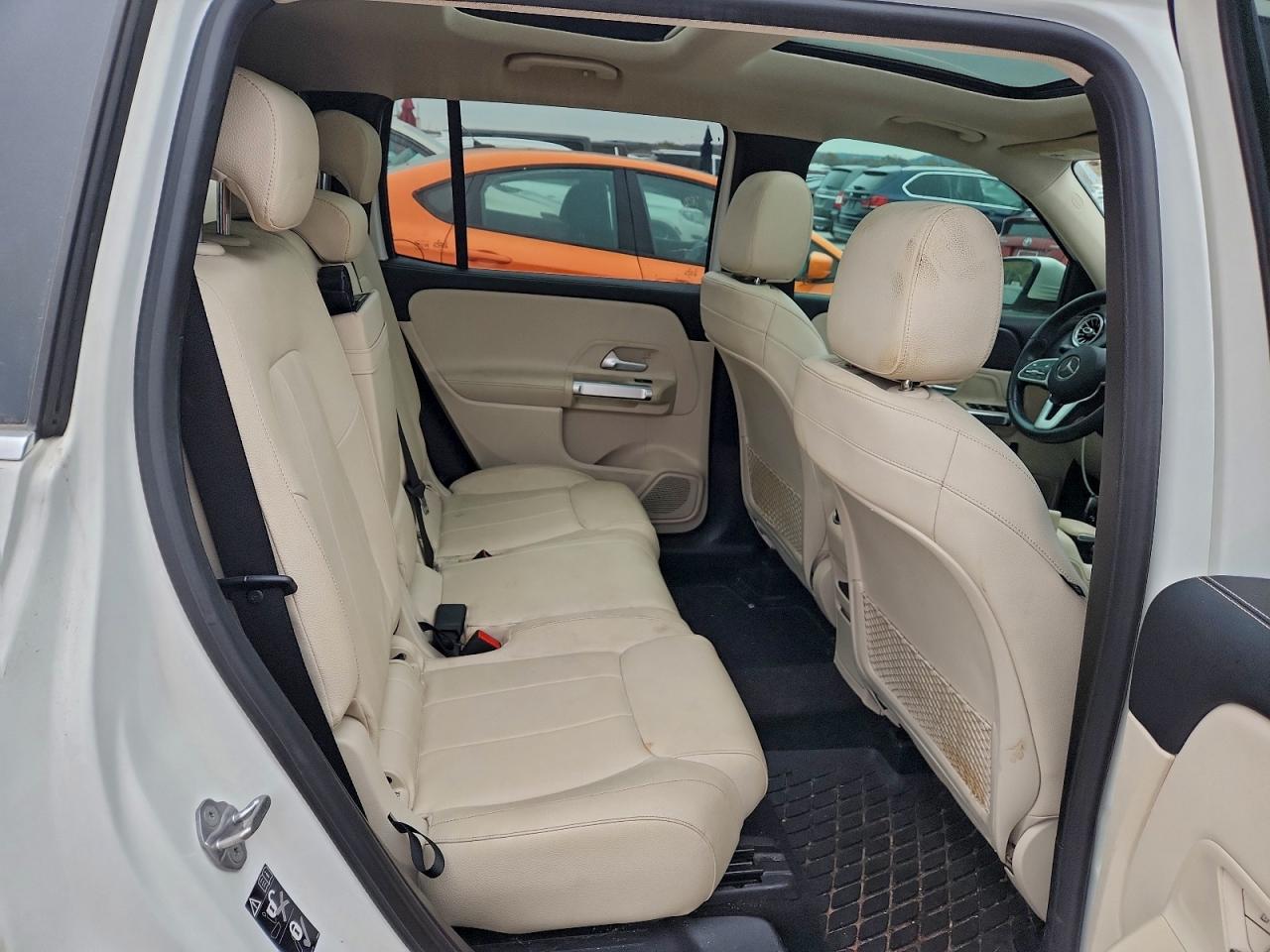 2021 MERCEDES-BENZ GLB 250 photo 11