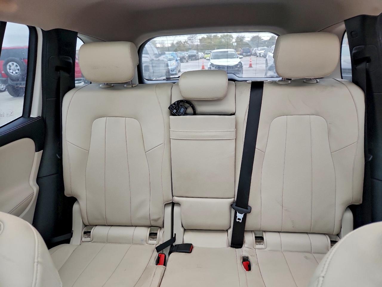 2021 MERCEDES-BENZ GLB 250 photo 10