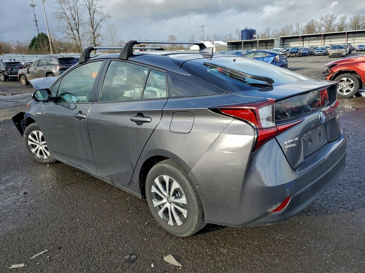 2019 TOYOTA PRIUS photo 2