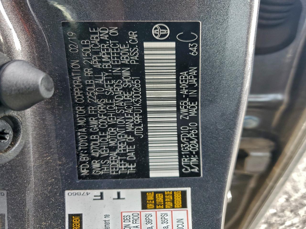 2019 TOYOTA PRIUS photo 12
