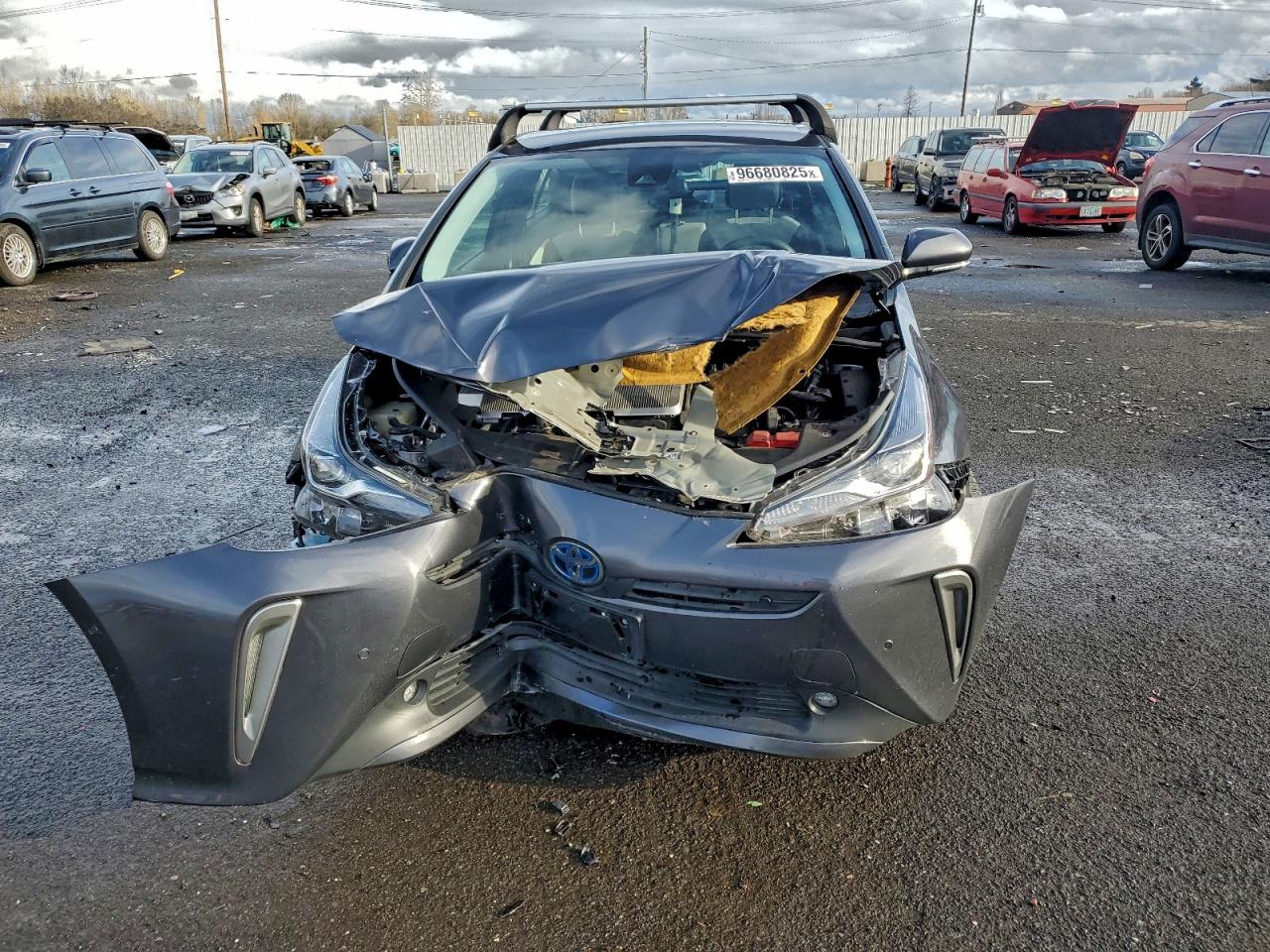2019 TOYOTA PRIUS photo 5
