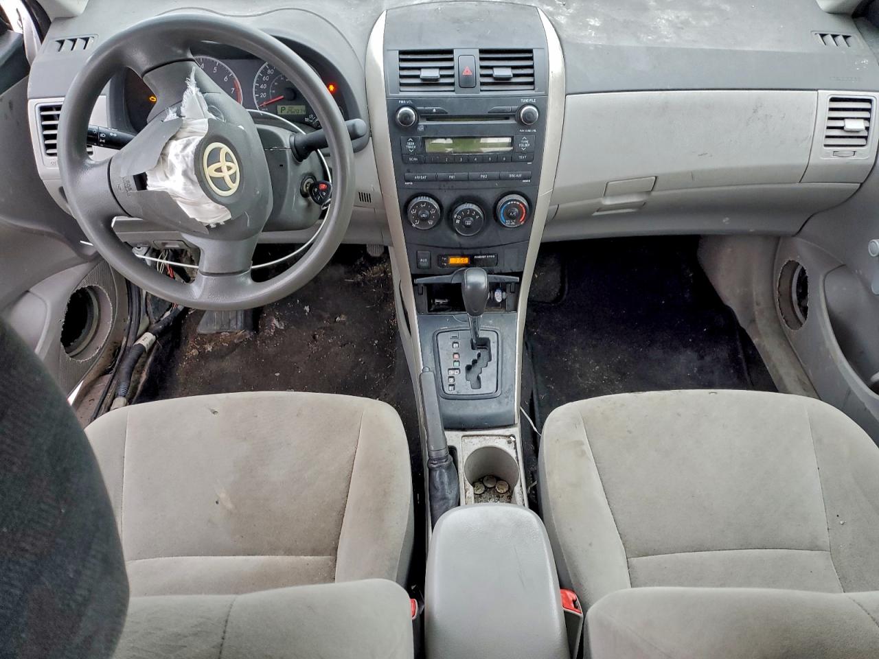 2010 TOYOTA COROLLA BASE photo 8