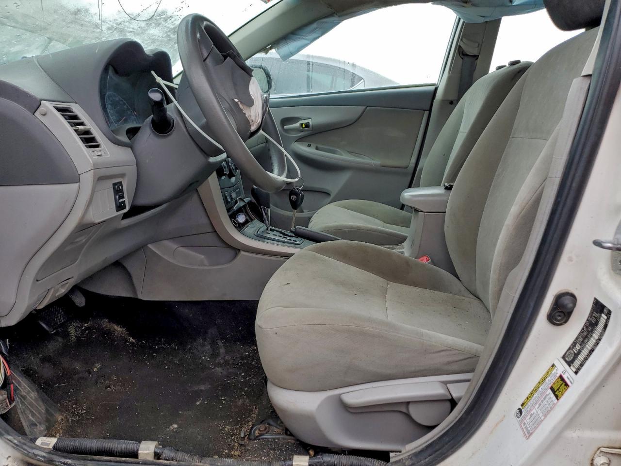 2010 TOYOTA COROLLA BASE photo 7