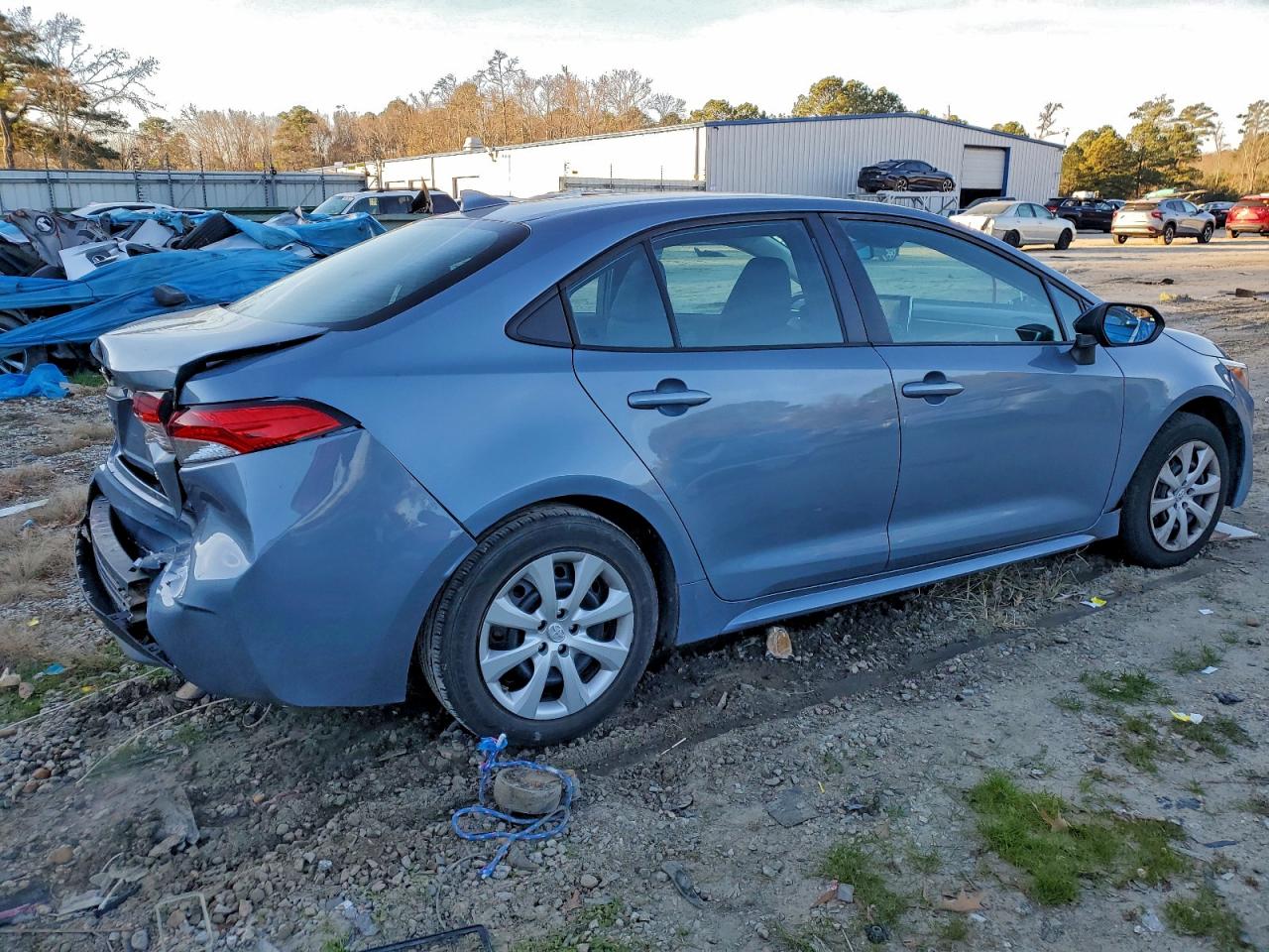2021 TOYOTA COROLLA LE photo 3