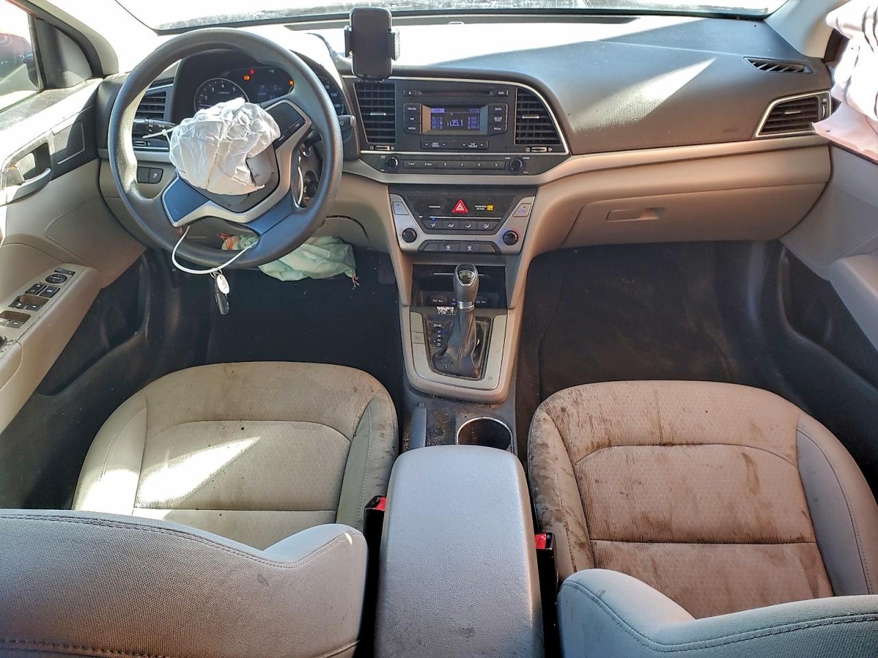 2017 HYUNDAI ELANTRA SE photo 8