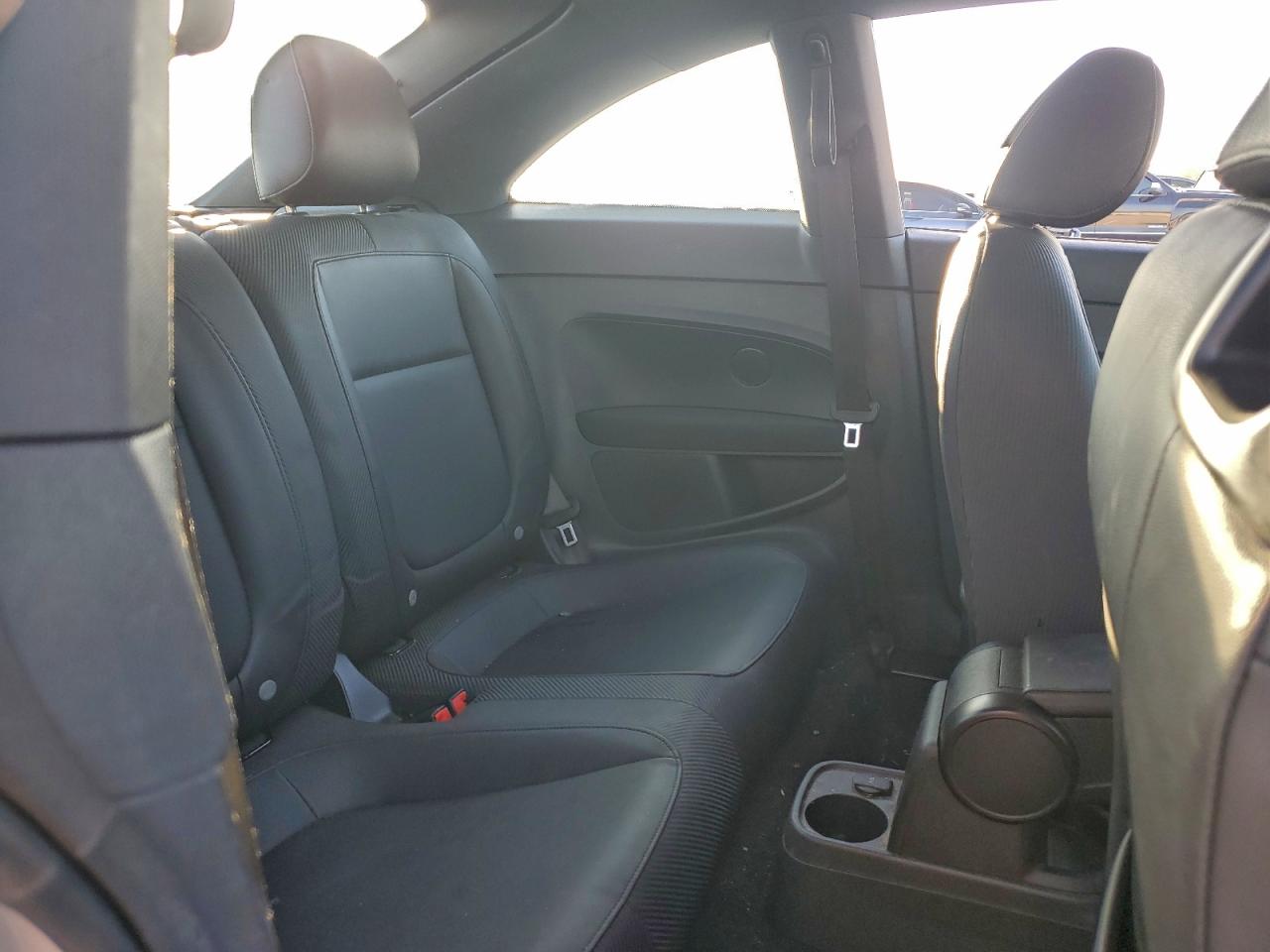 2017 VOLKSWAGEN BEETLE photo 10