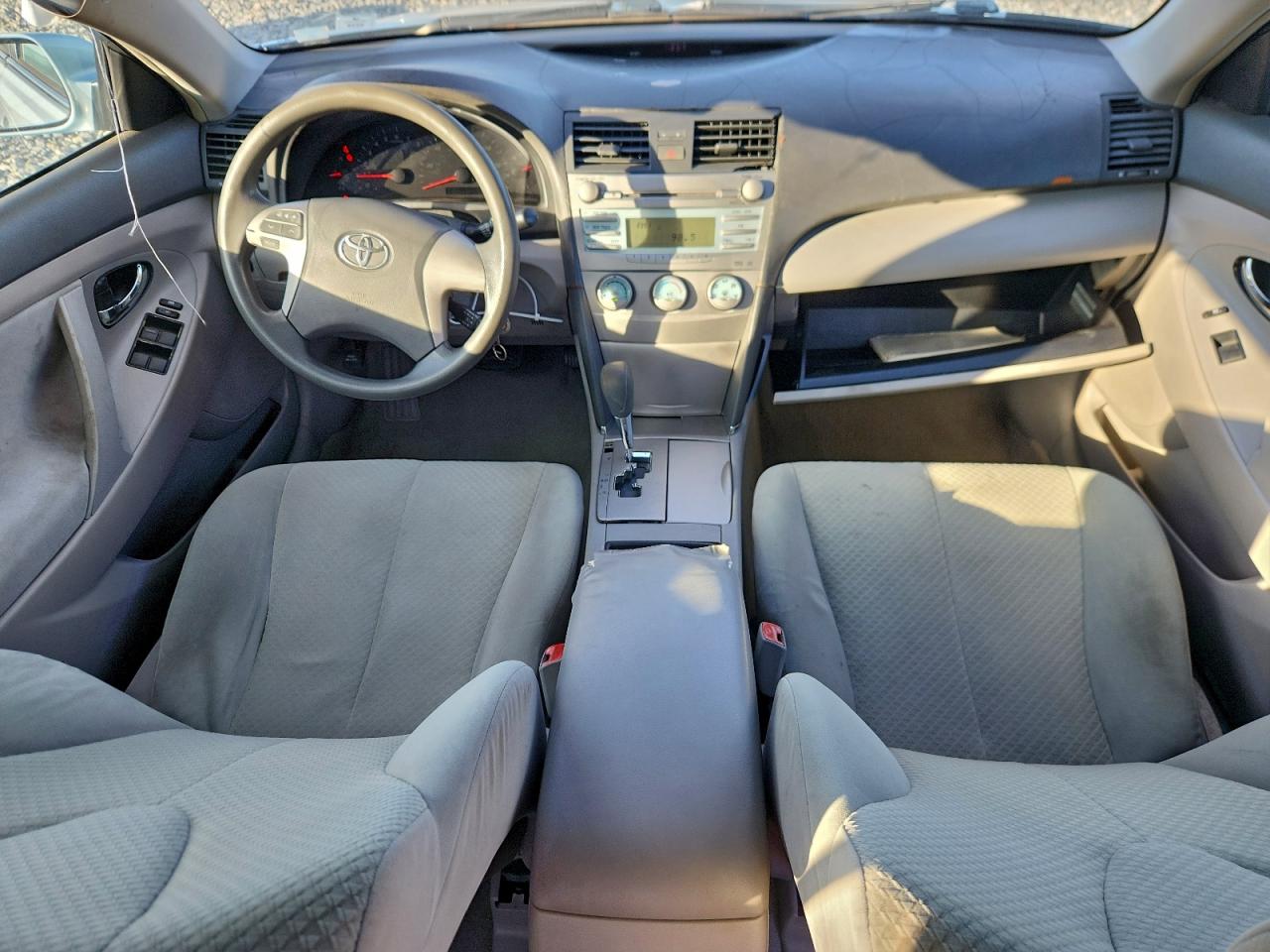 2007 TOYOTA CAMRY LE photo 8