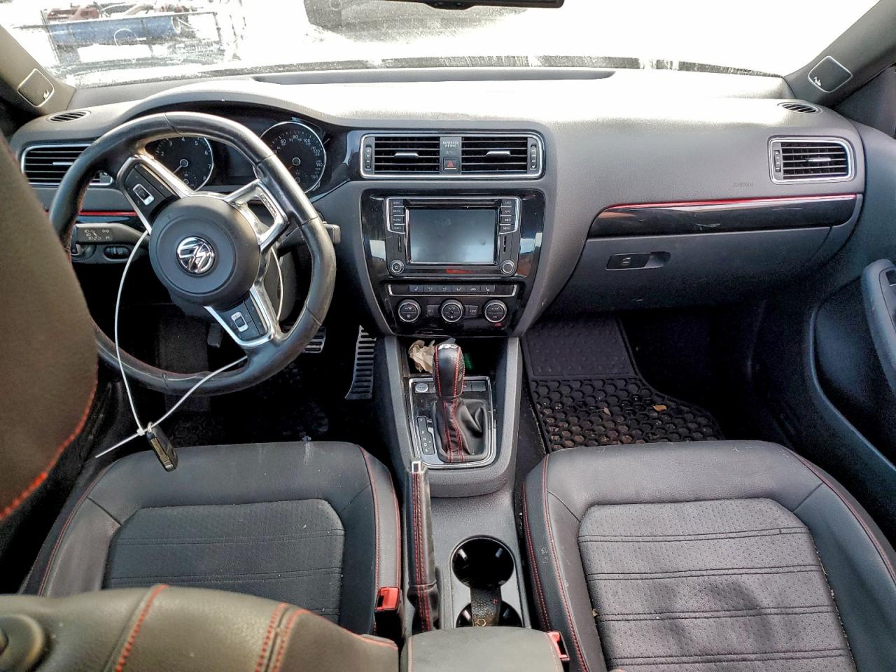2016 VOLKSWAGEN JETTA GLI photo 8