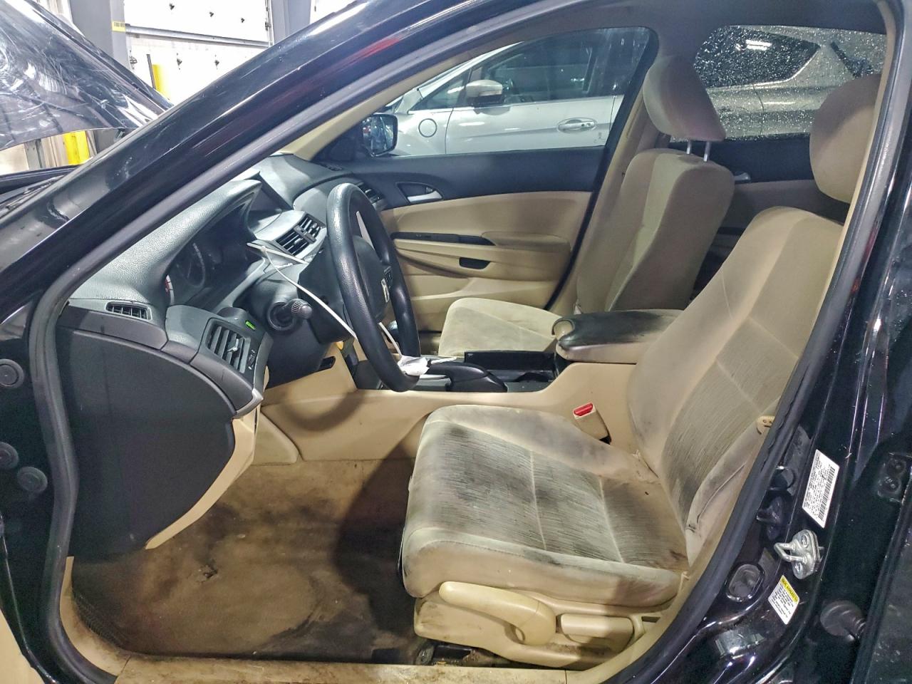 2011 HONDA ACCORD LX photo 7