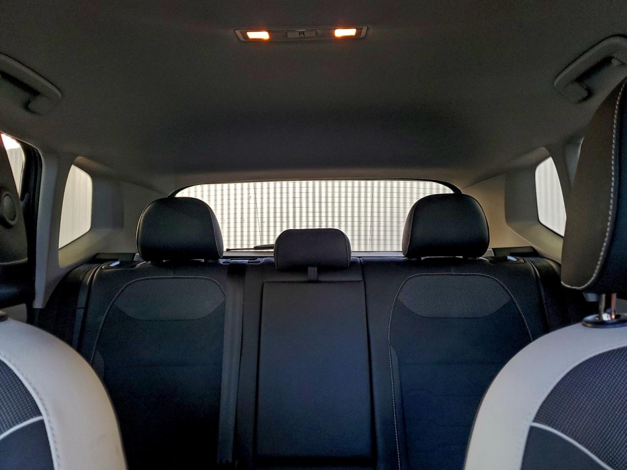 2026 VOLKSWAGEN TAOS SE photo 10