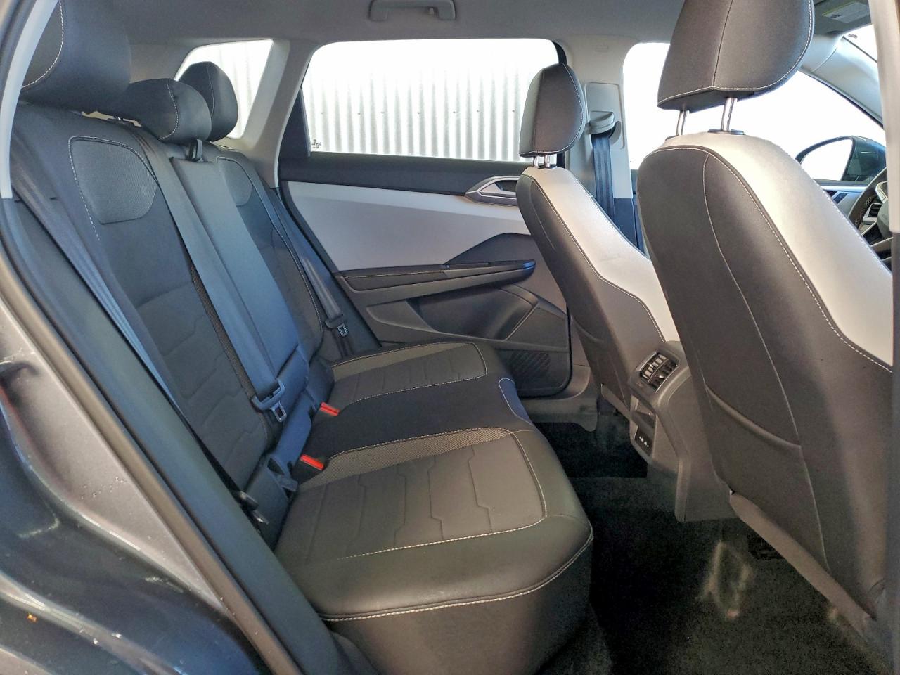 2026 VOLKSWAGEN TAOS SE photo 11