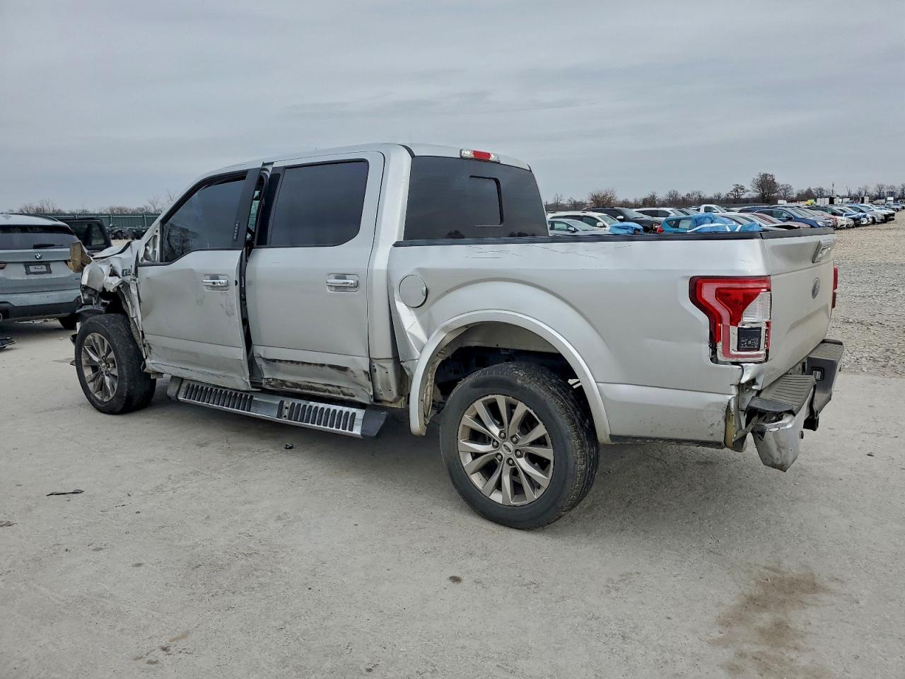 2017 FORD F150 SUPERCREW photo 2