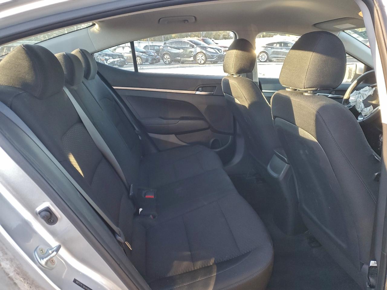 2019 HYUNDAI ELANTRA SE photo 19