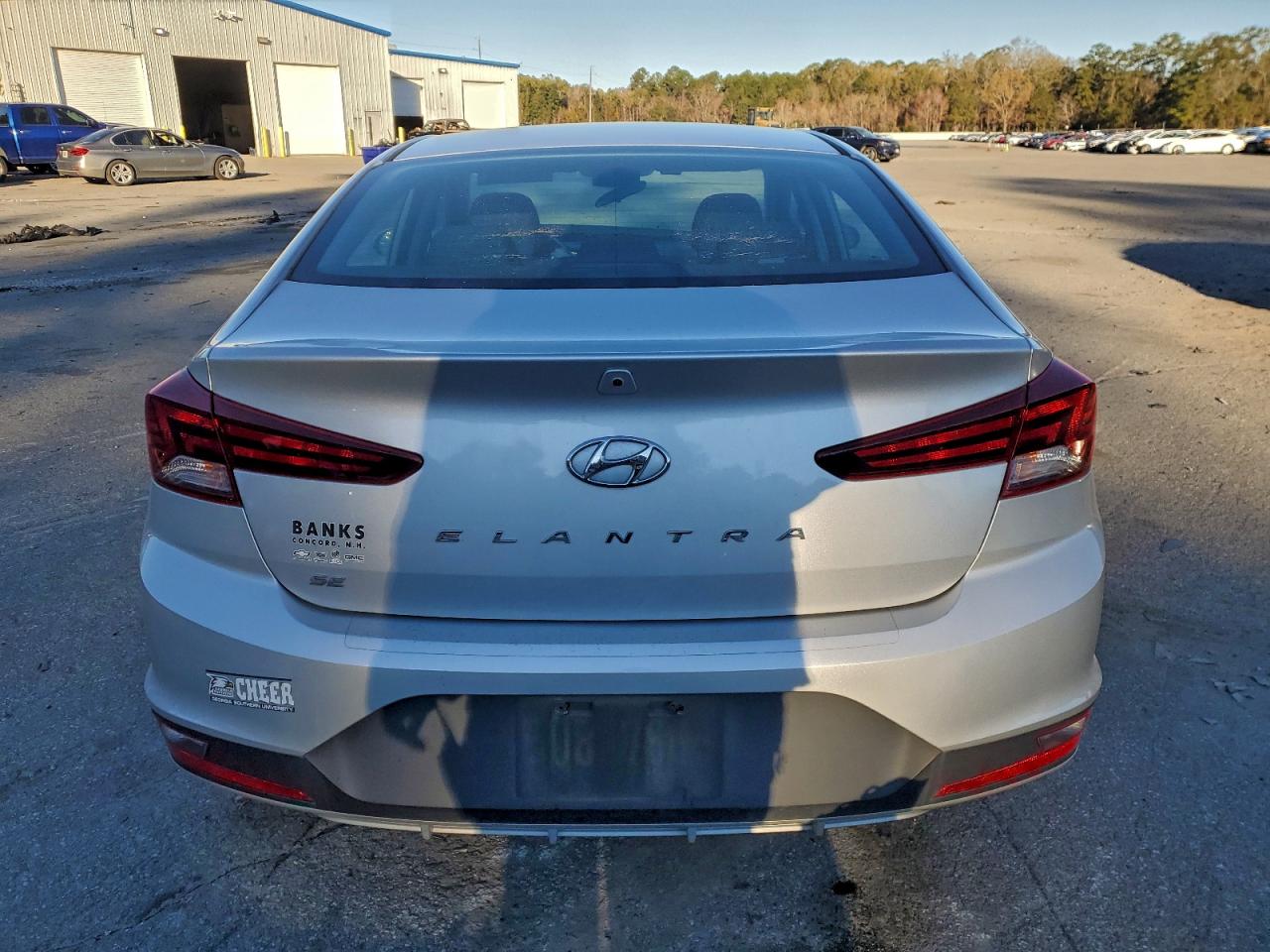 2019 HYUNDAI ELANTRA SE photo 11
