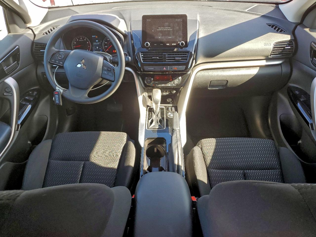2025 MITSUBISHI ECLIPSE CROSS LE photo 8
