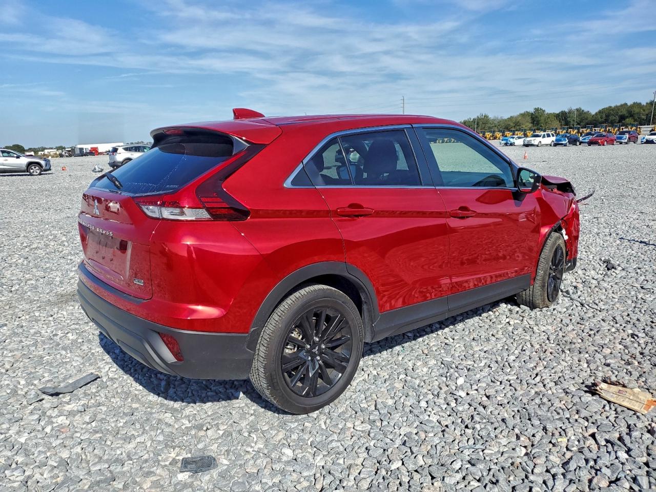 2025 MITSUBISHI ECLIPSE CROSS LE photo 3