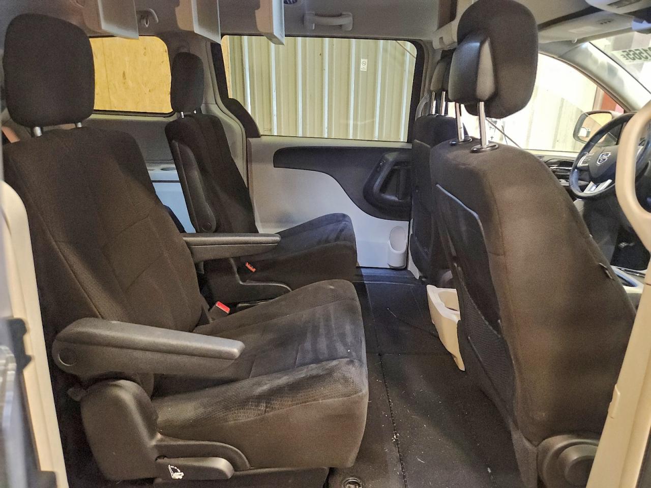 2012 DODGE GRAND CARAVAN CREW photo 11