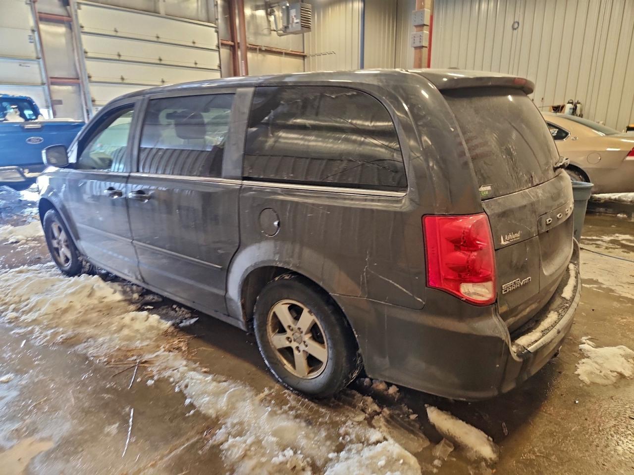 2012 DODGE GRAND CARAVAN CREW photo 2
