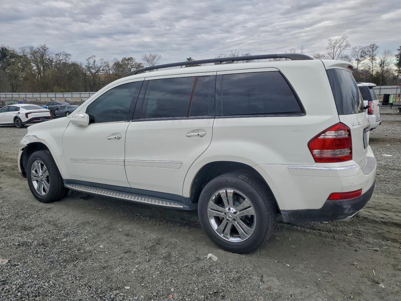 2009 MERCEDES-BENZ GL 450 4MATIC photo 2